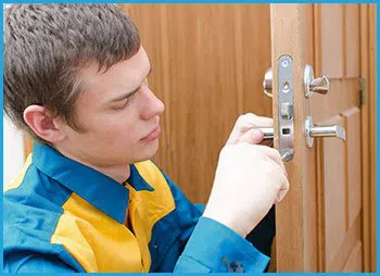 Horsham Locksmith Service Horsham, PA 215-716-7630 - 5a-lock-opening